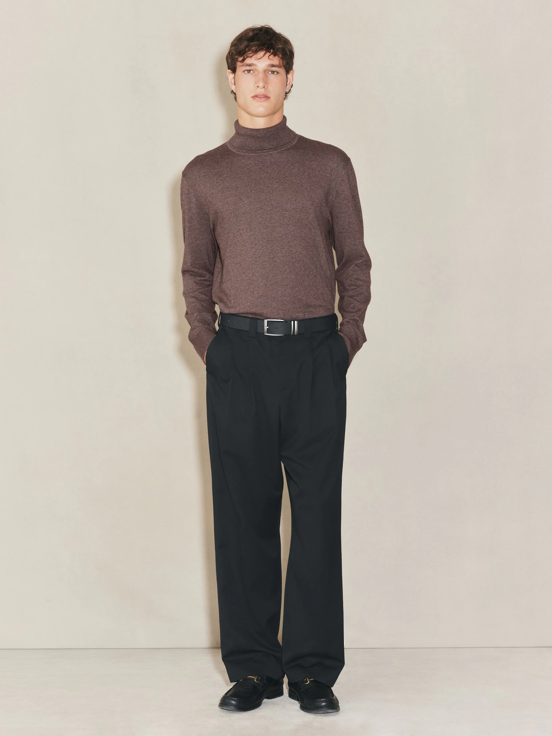 Donker kiezelkleurig - EDIT Gebreid poloshirt met lange mouwen en rolkraag