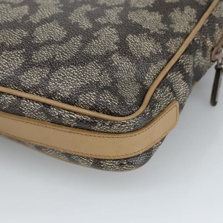 Yves Saint Laurent Vintage Yves Saint Laurent Pouch Beige