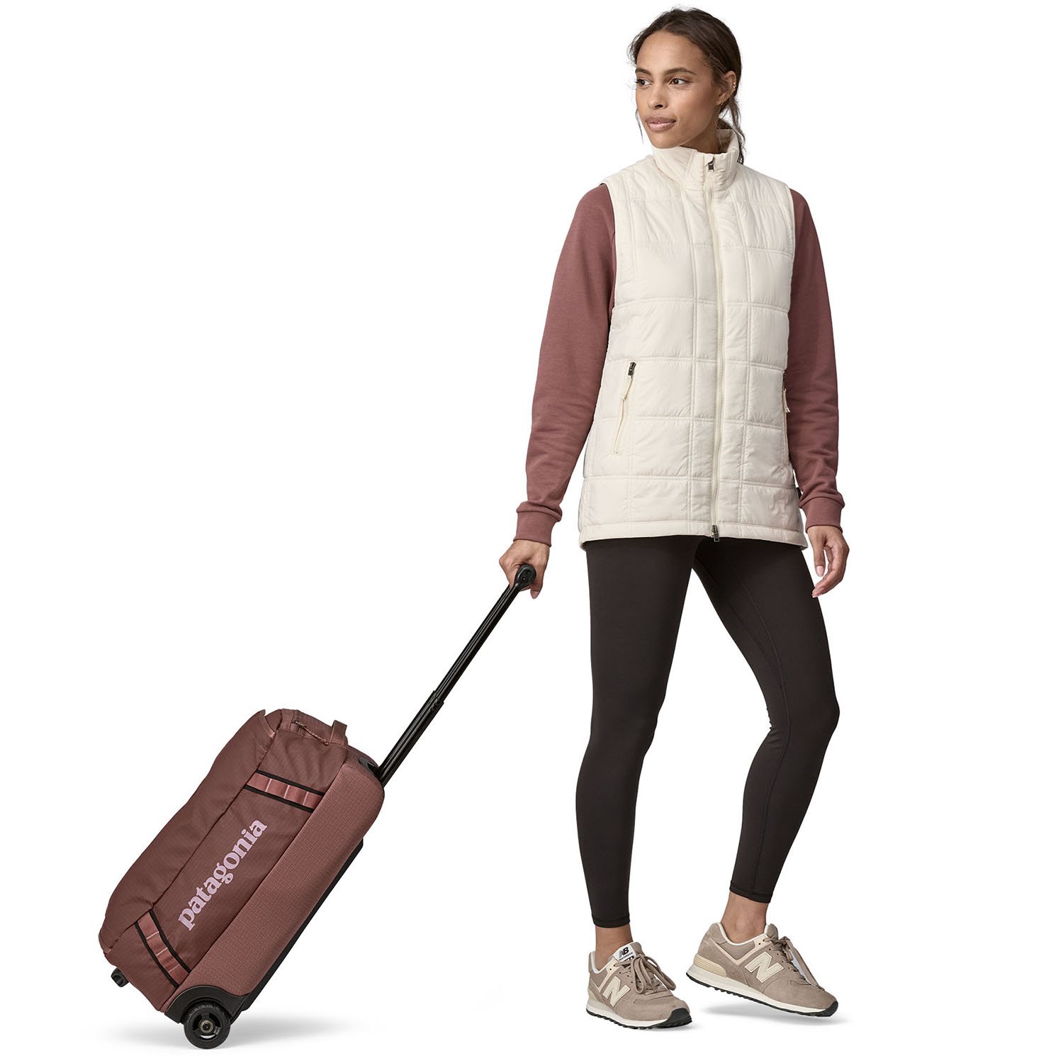 Patagonia Black Hole Wheeled Duffel 40L dulse mauve