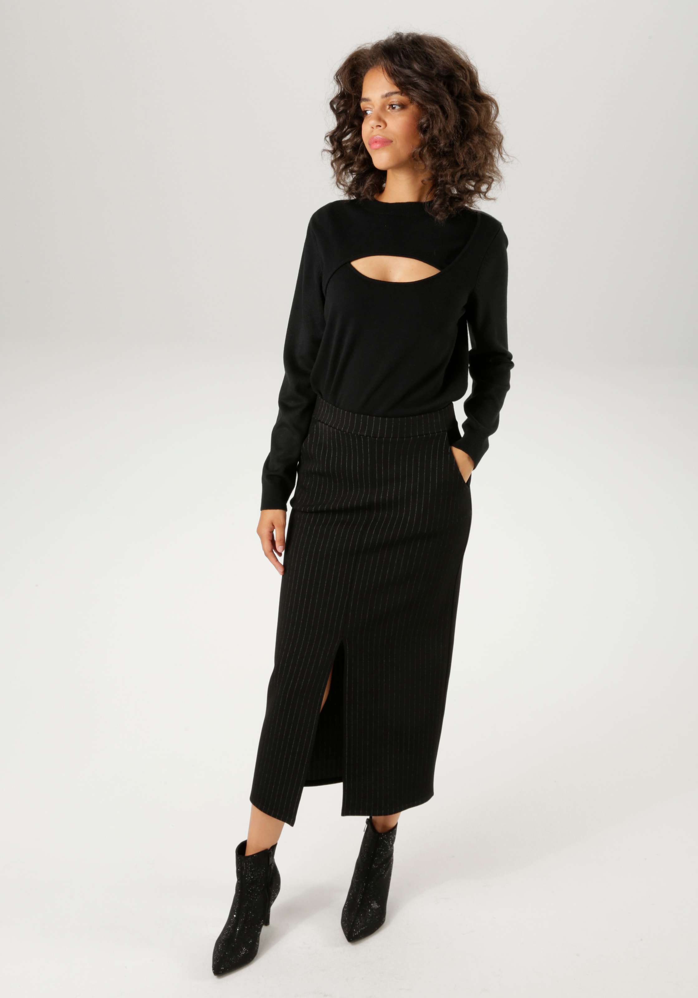Aniston CASUAL Strickpullover , mit Cut-out am Dekolleté