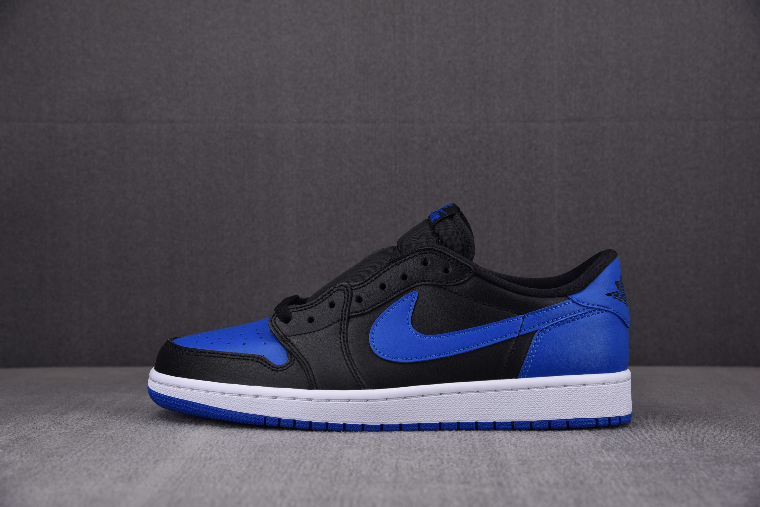 Jordan 1 Retro Low Royal (2015)