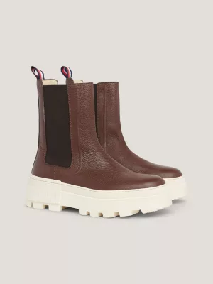 Botas Chelsea de couro com sola grossa e cano alto