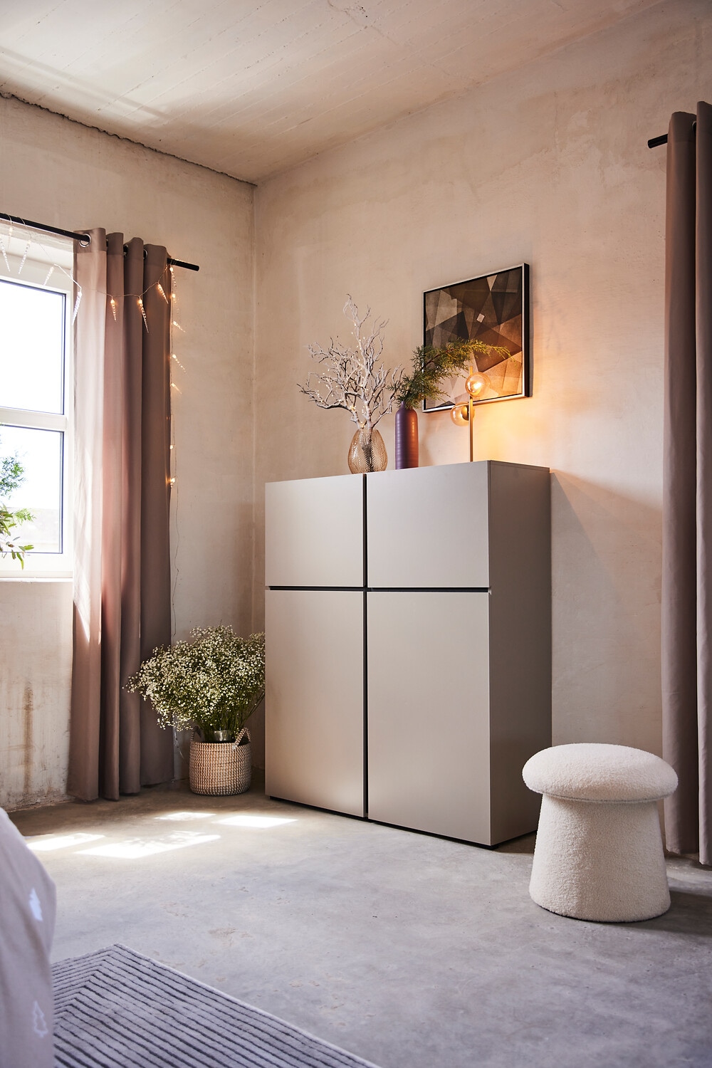 INOSIGN Highboard »Cross, moderne grifflose Hochkommode mit 4 Türen,Türkommode« Hochschrank, Höhe 139 cm mit viel Stauraum, Einlegeböden verstellbar