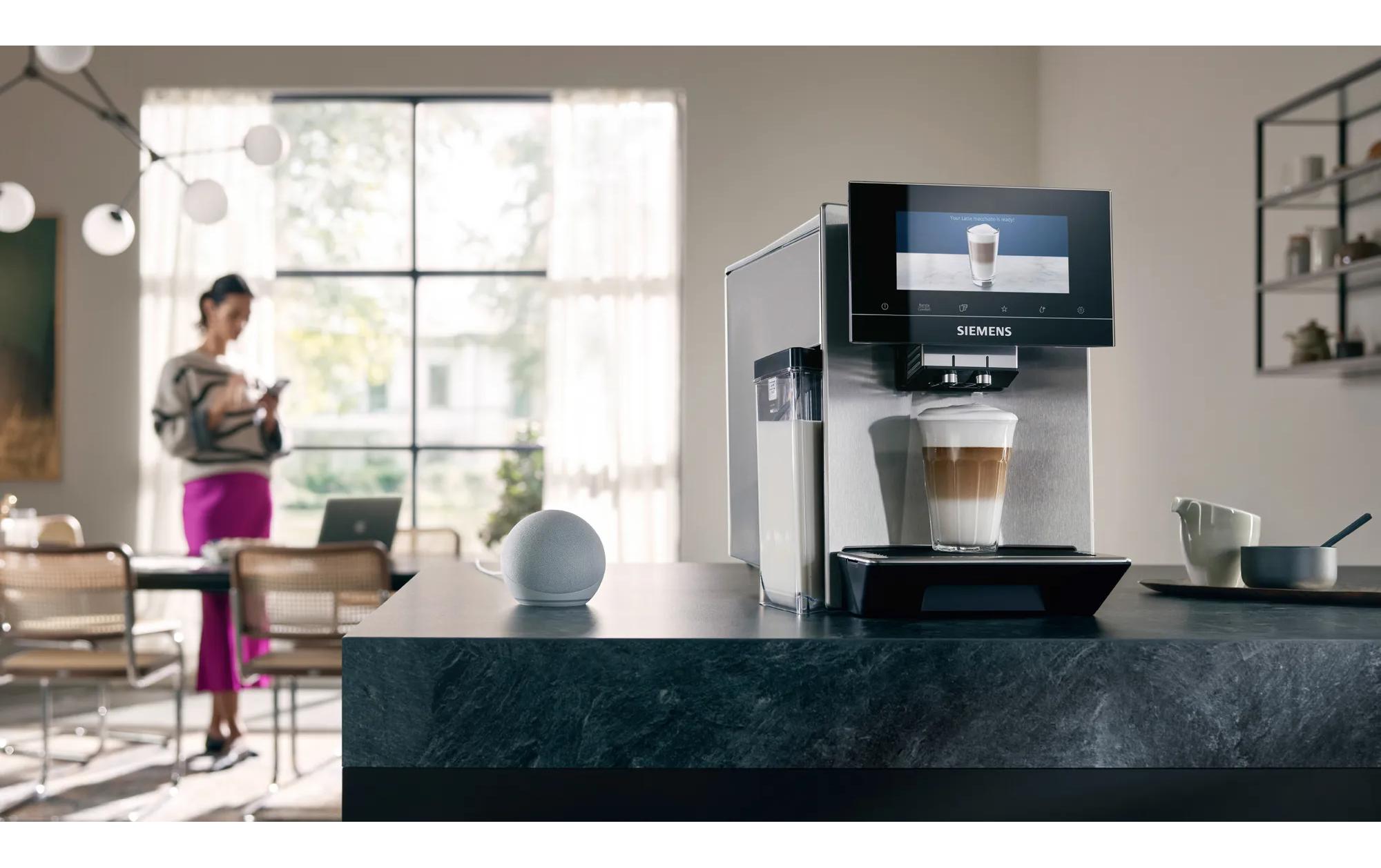 Kaffeevollautomat EQ 900 TQ905D03 Edelstahl<br>Vollautomatische Kaffeemaschine mit iAroma-System für beste Kaffeequalität