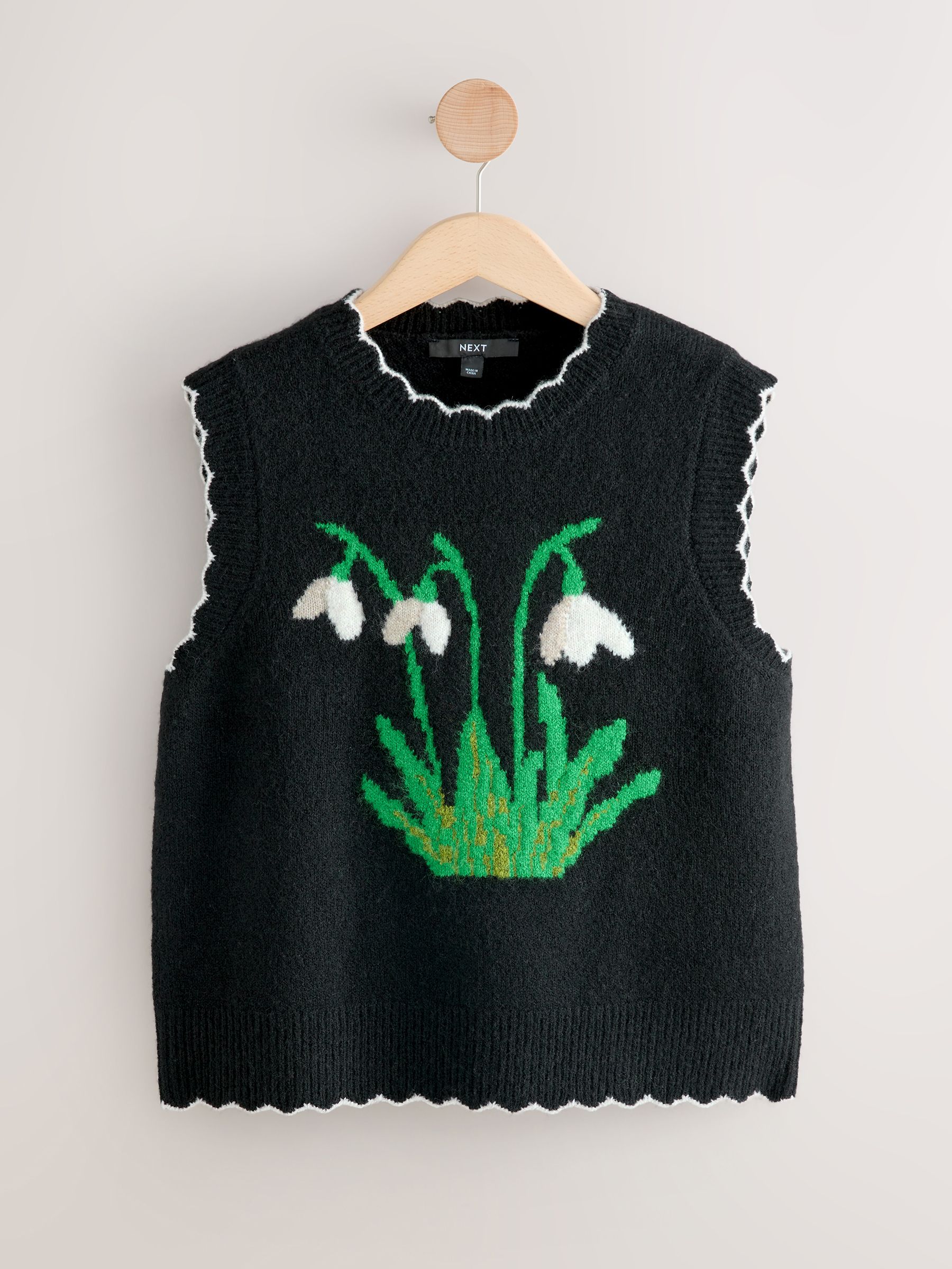 Black Floral Graphic - Sleeveless Knitted Tank With Wool