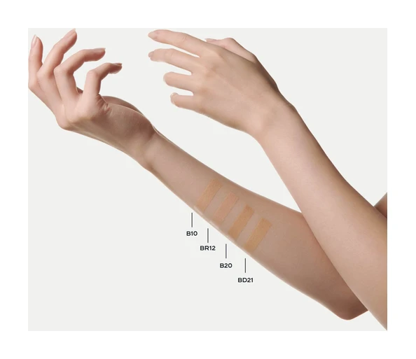 CHANEL LES BEIGES TOUCHE DE TEINT Unifie – illumine – hydrateB10