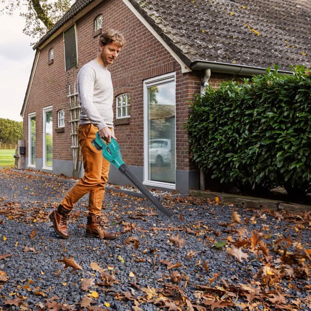 VONROC Løvblæser 20V | Luftmængde 5m3/min | Inkl. 2.0Ah akku og oplader