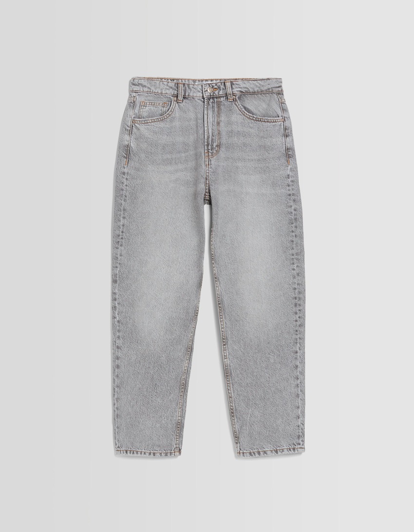calça jeans de mãe