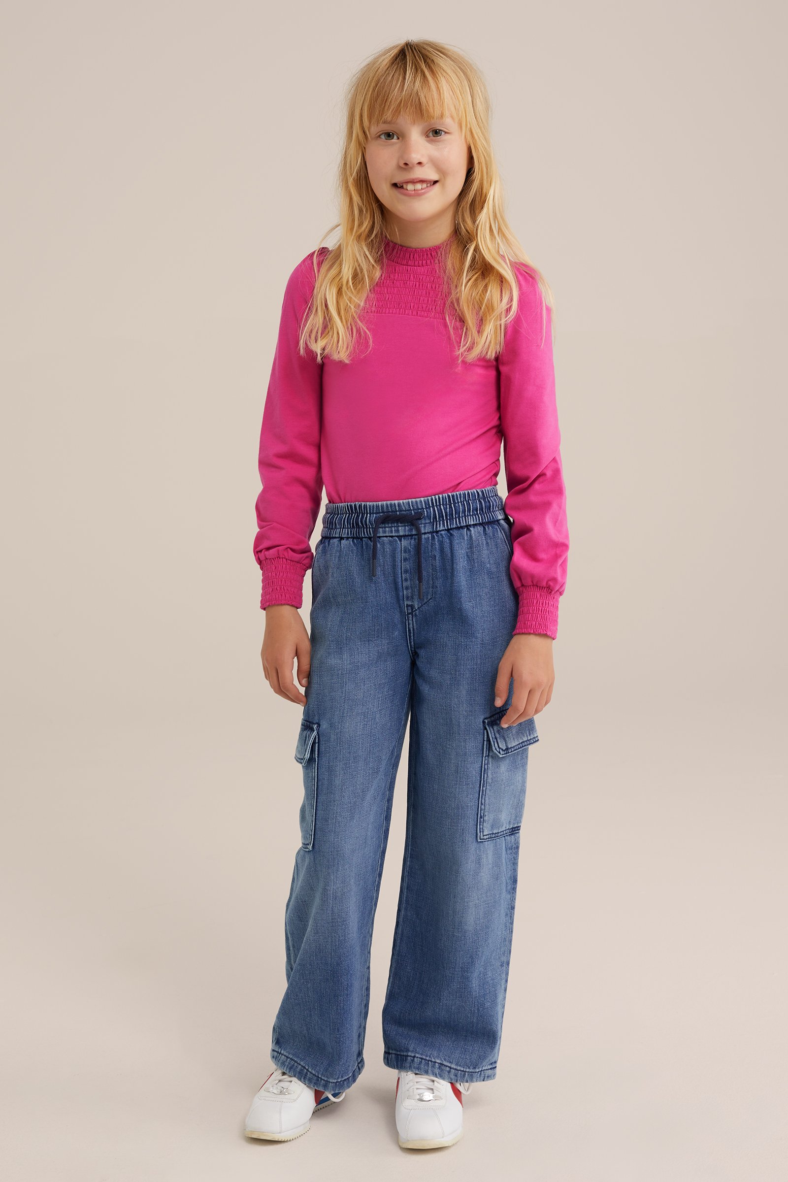 Meisjes T-shirt met gesmokt detail WE Fashion Roze
