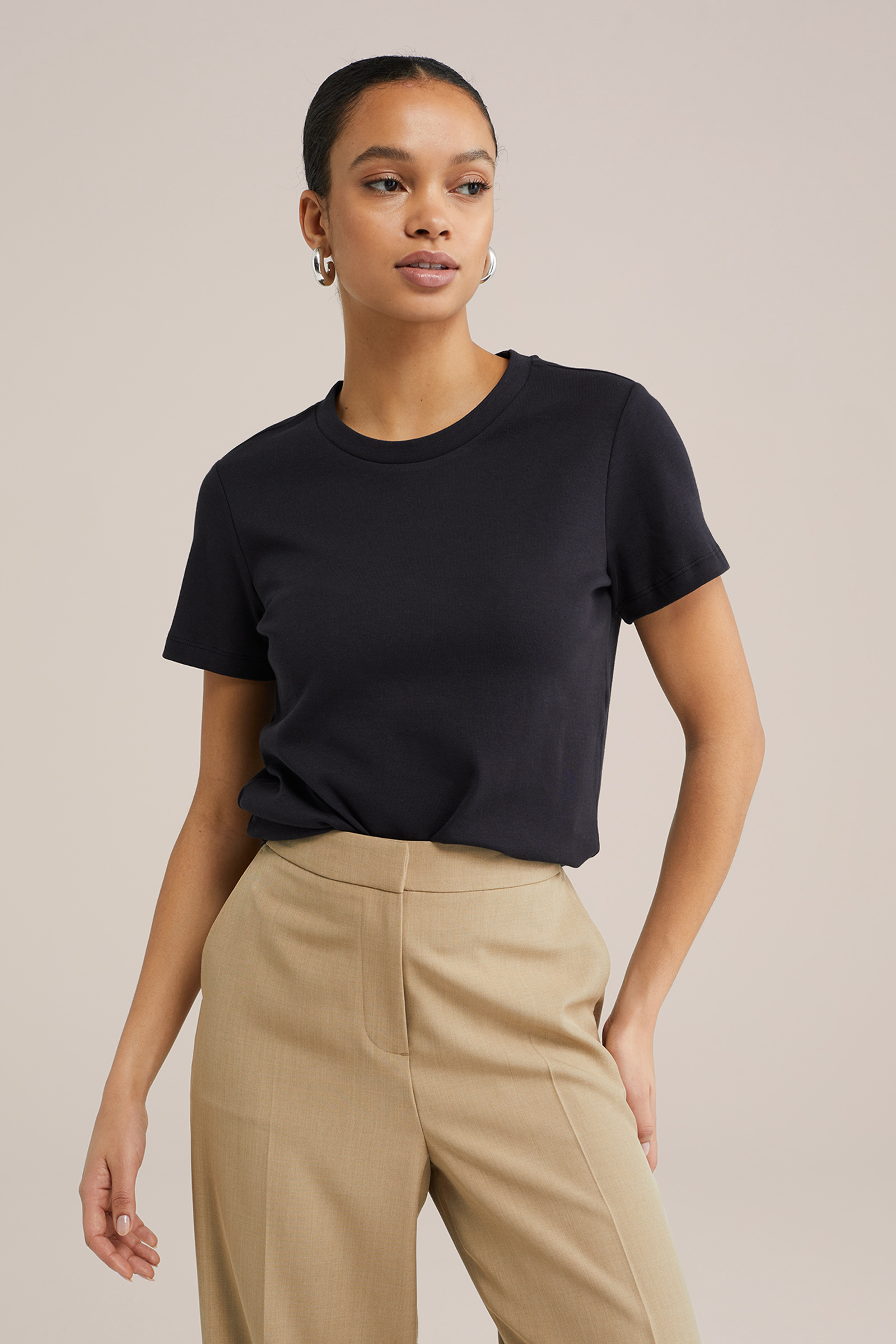 T-shirt WE Fashion Zwart