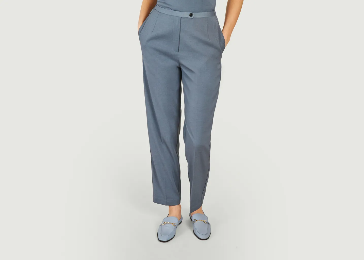 Pantalon formel ajusté à pinces Hallie Samsoe Samsoe