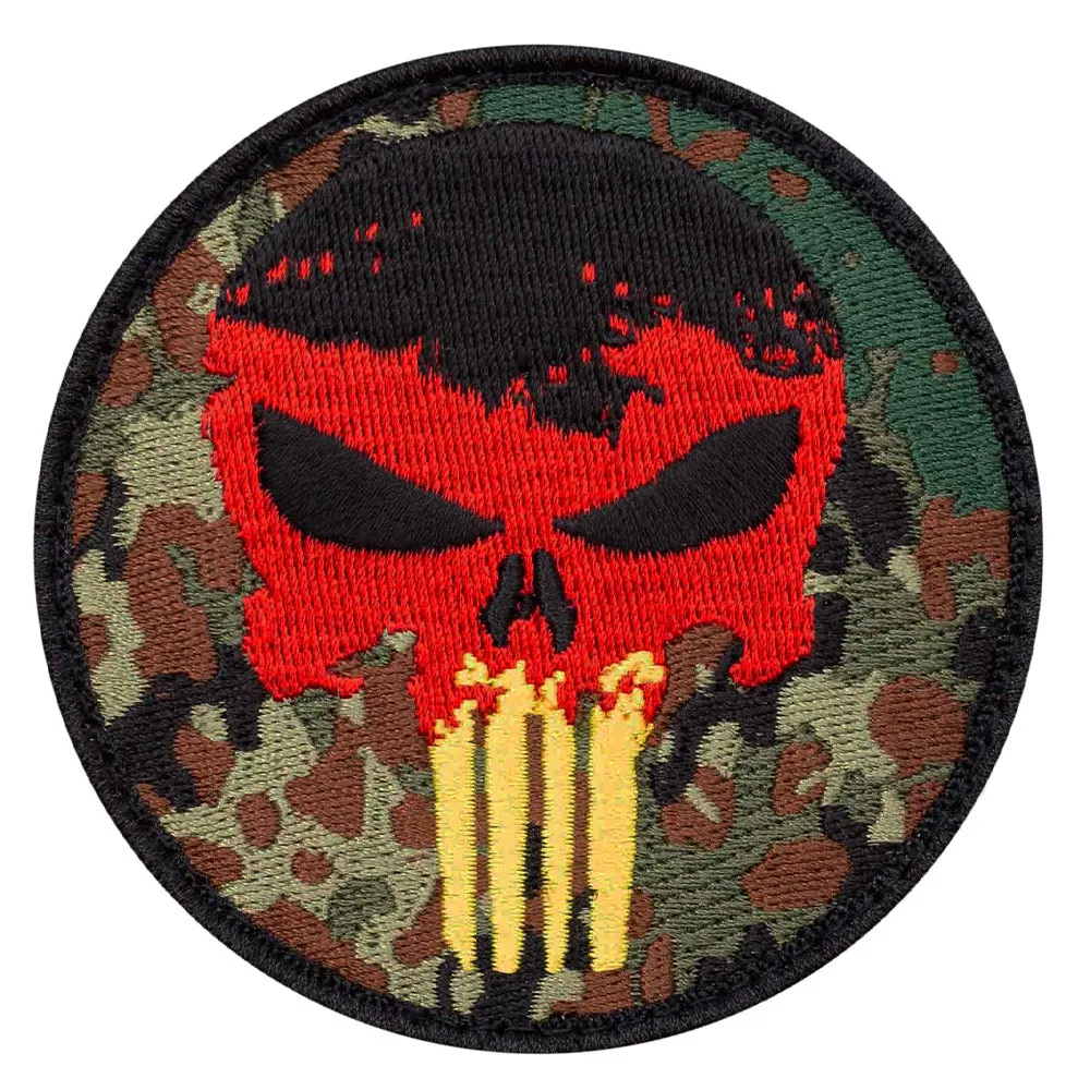 Café Viereck -  Patch Punisher Skull tarn schwarz rot goldfarben