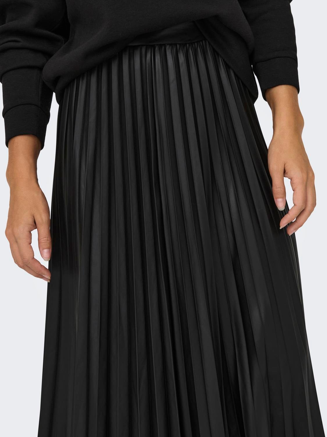 ONLANINA Plissierter Rock Black