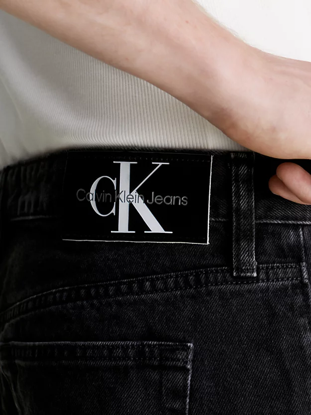 Calça jeans reta dos anos 90