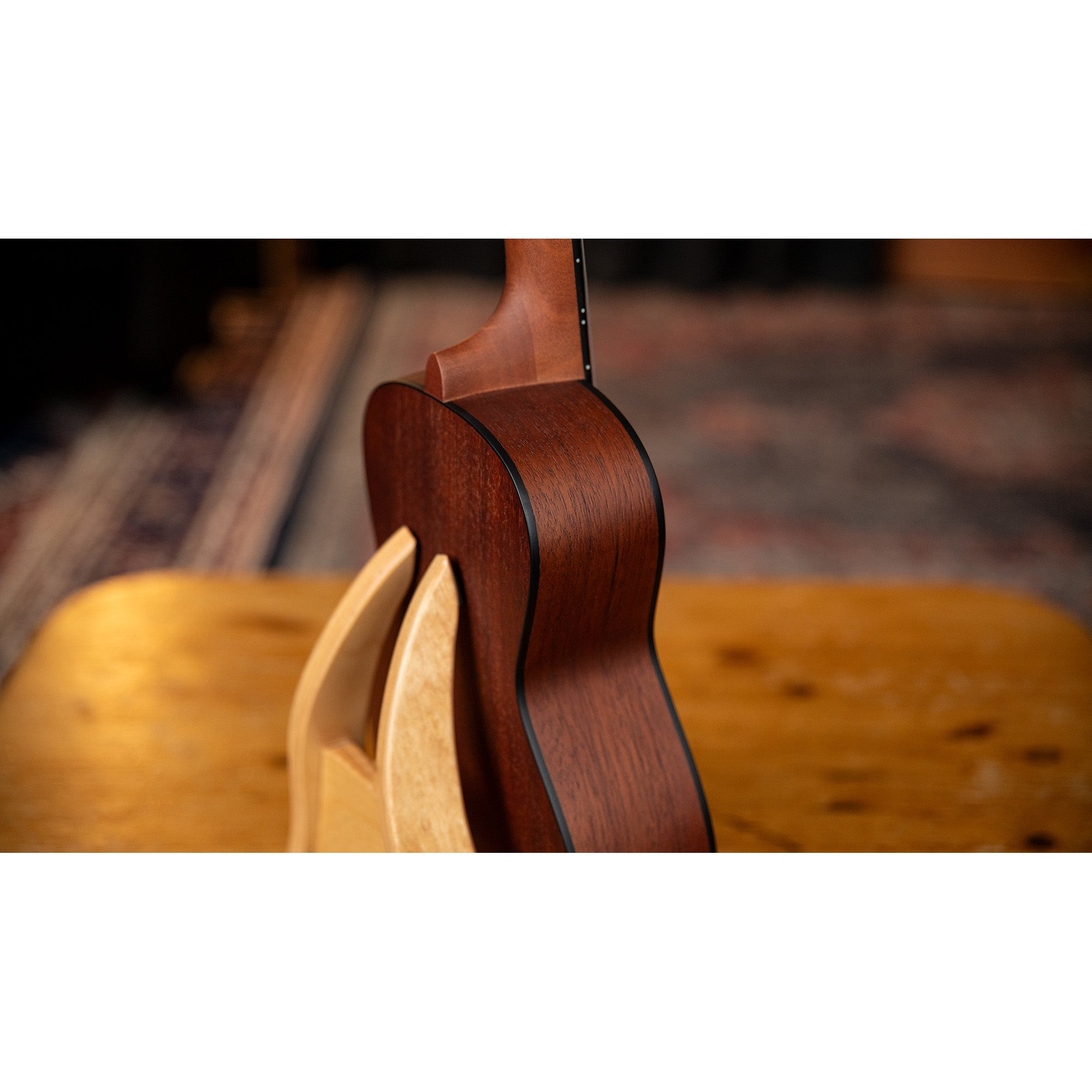 Ortega Bonfire Series RU4MM concert ukelele