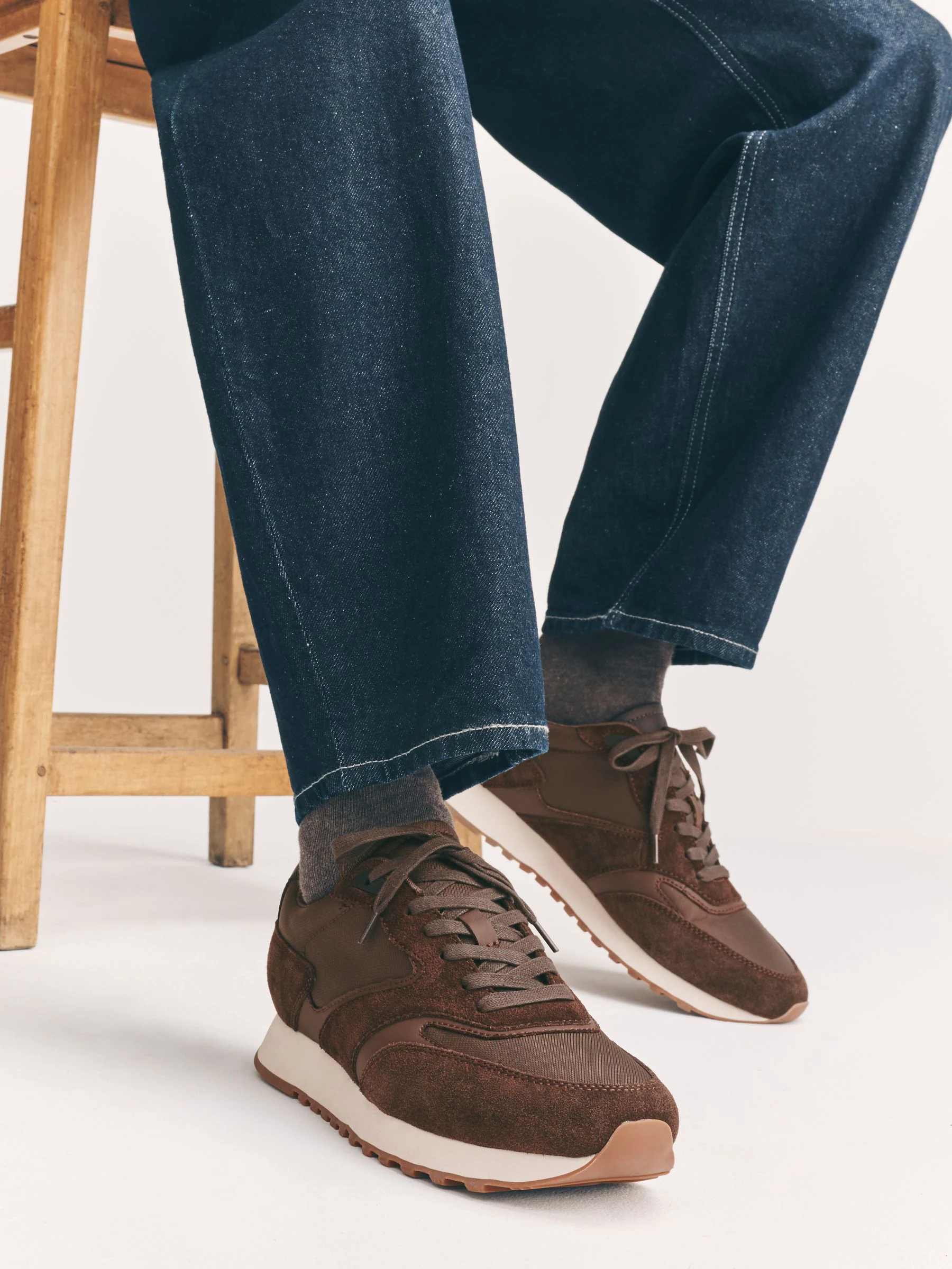 Bruin - Smart Casual Runners Trainers with Suede Trim