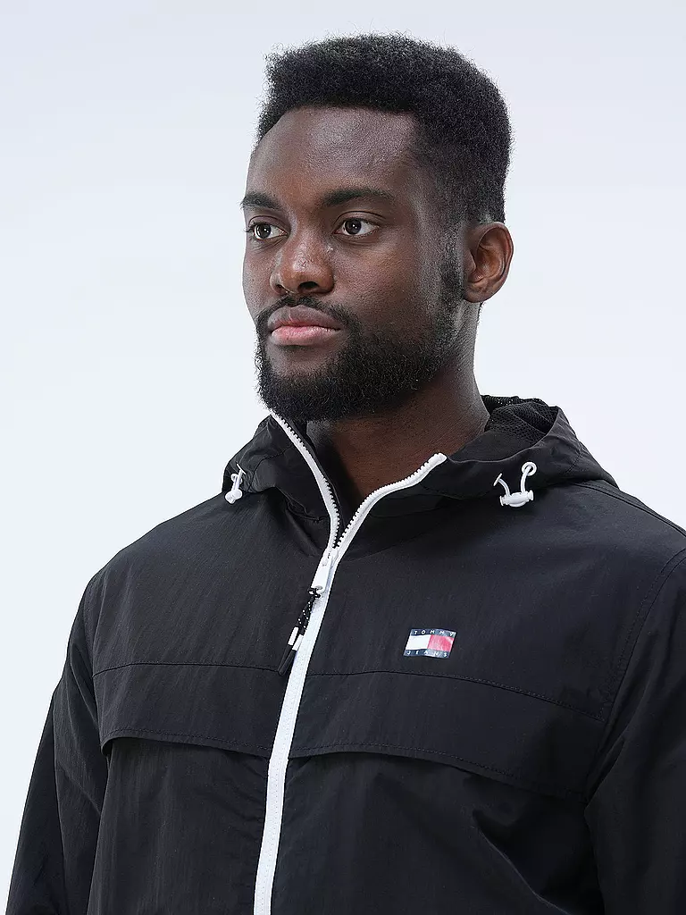 TOMMY JEANS Windbreaker CHICAGO schwarz