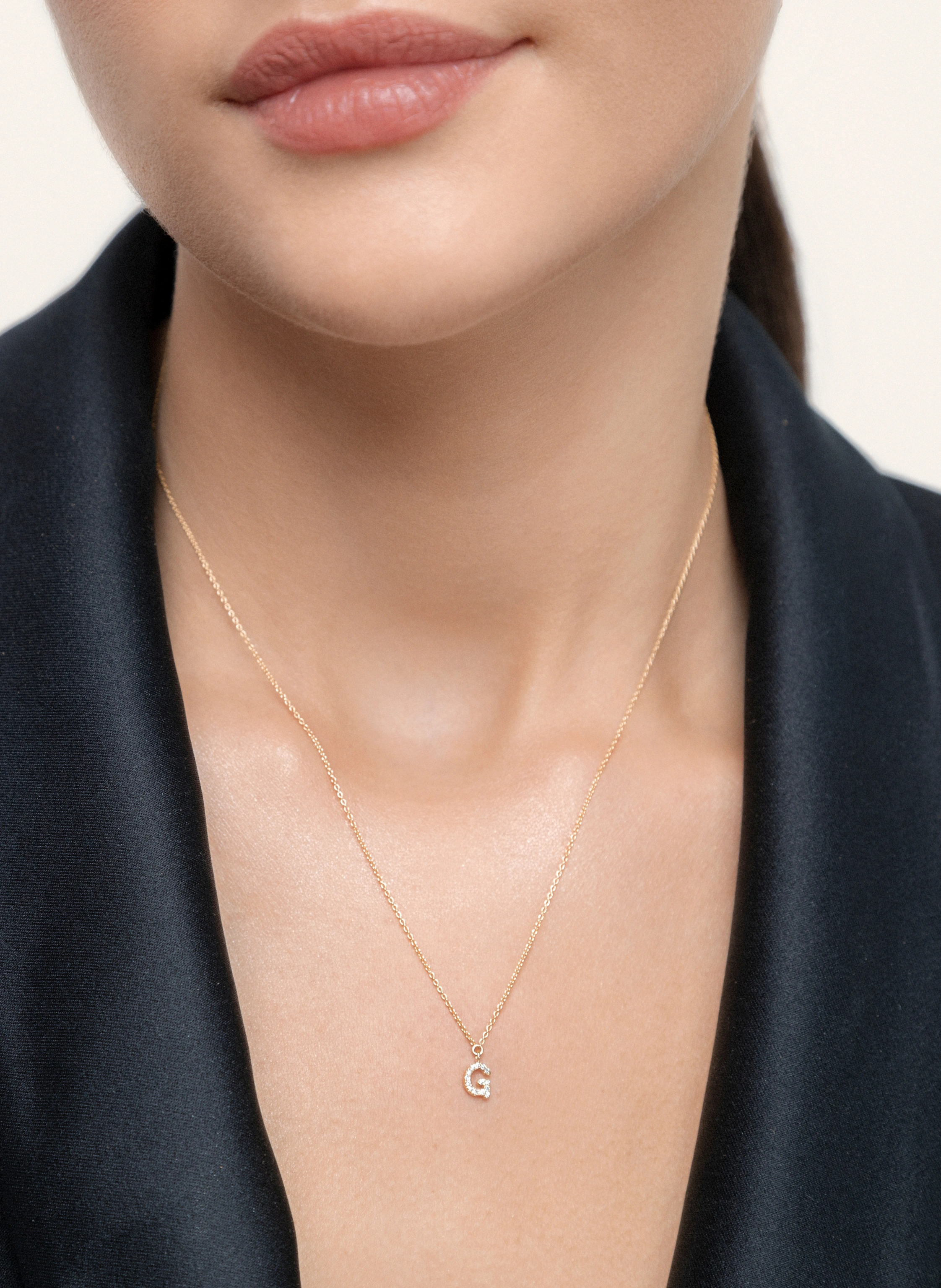 Leaf INITIALIEN Halskette „G“aus 14 Karat Gelbgold mit Diamanten