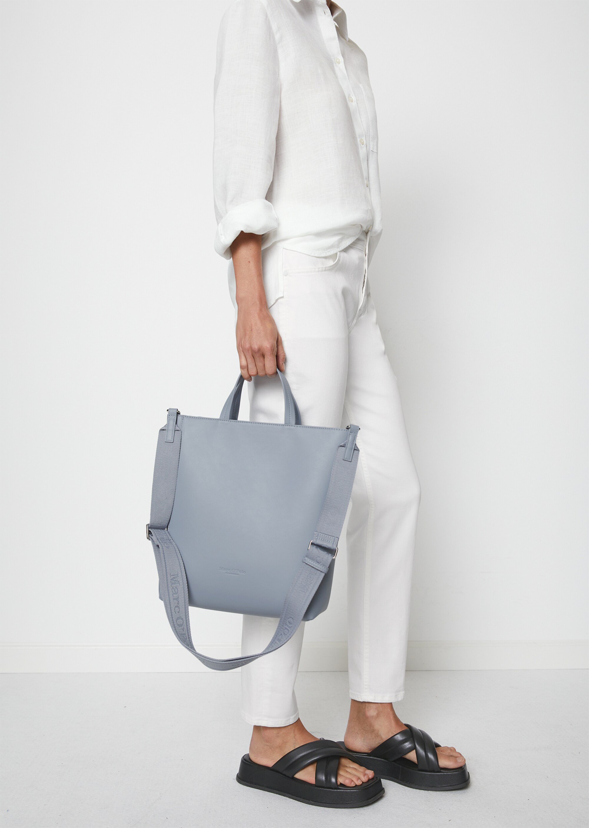 Shopper medium aus einer Lederalternative aus recyceltem Polyester
