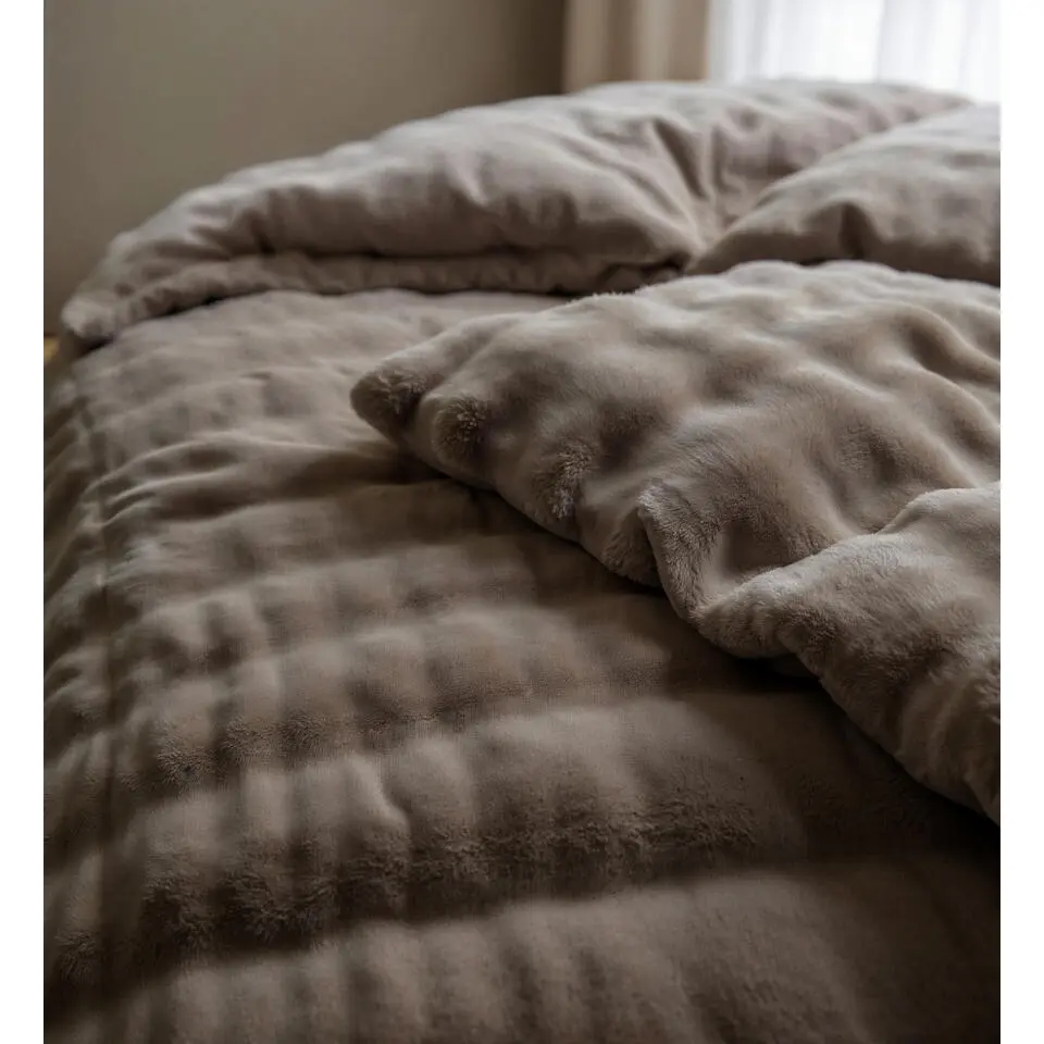 Dekbedovertrek 200x220 – Pompom Design & Warm Flanel Fleece - Taupe