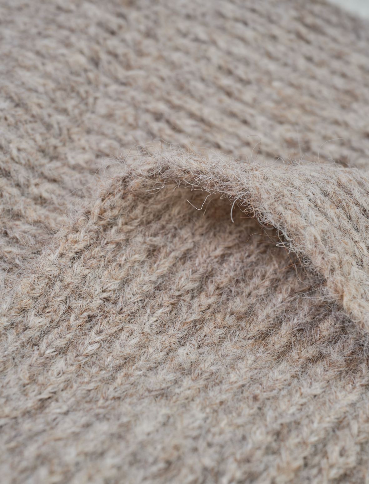 Strikket skjerf sand - 33x194 cm