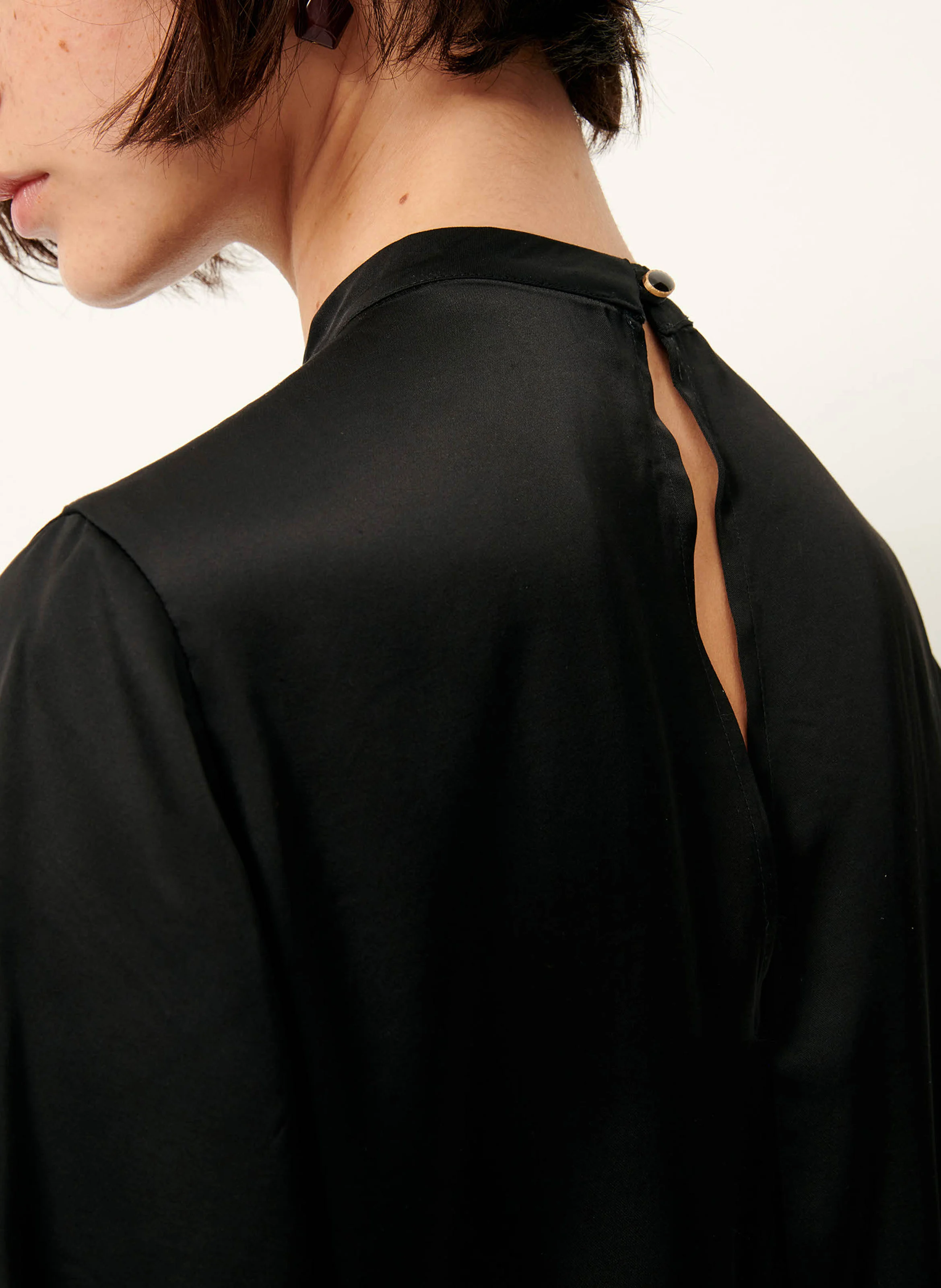 LAYLA - Blouse droite satinée | Noir