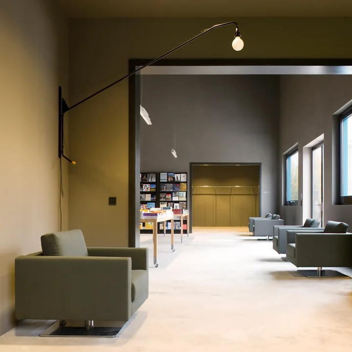 Vitra - Petite Potence Wandleuchte, Prouvé Bleu Marcoule