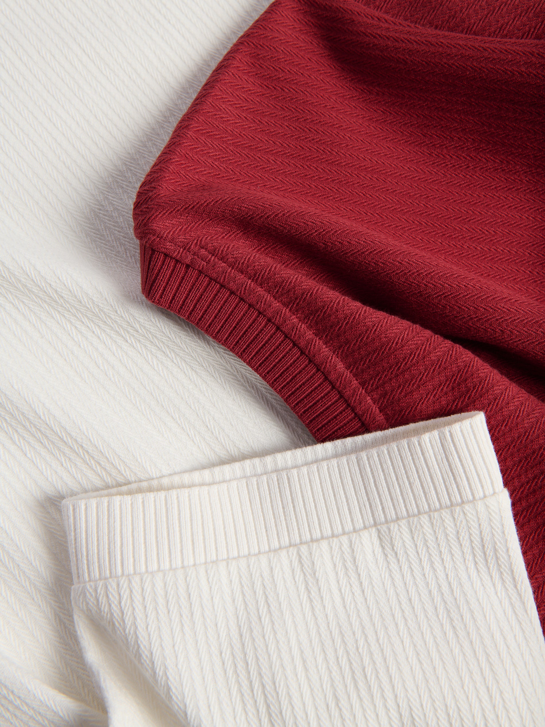 Regular-Fit-T-Shirt aus Strukturstrick