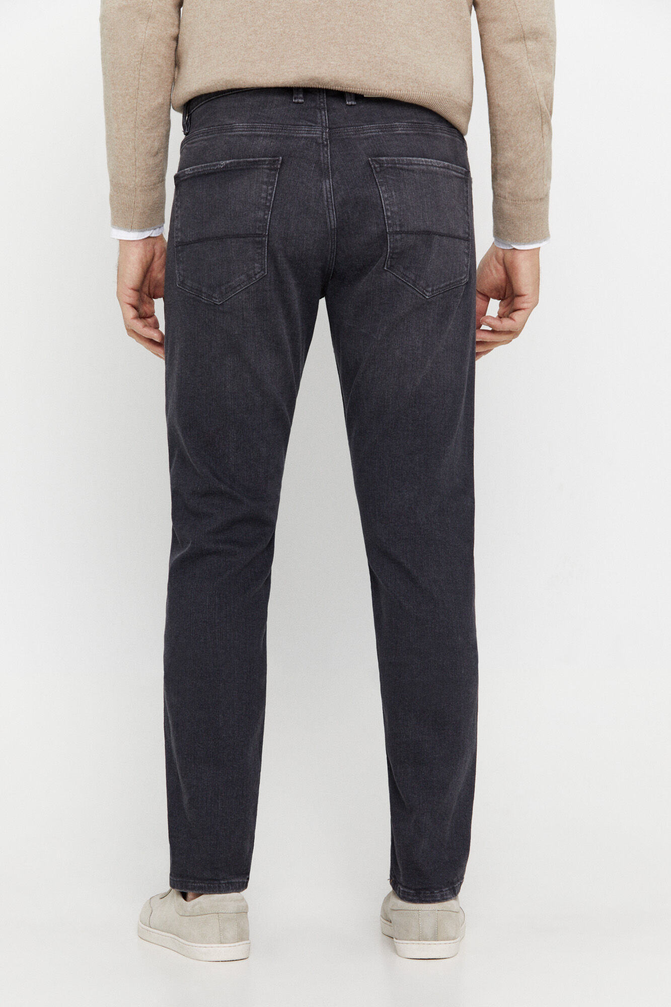 Calça jeans Dynamic de corte regular - Cinza