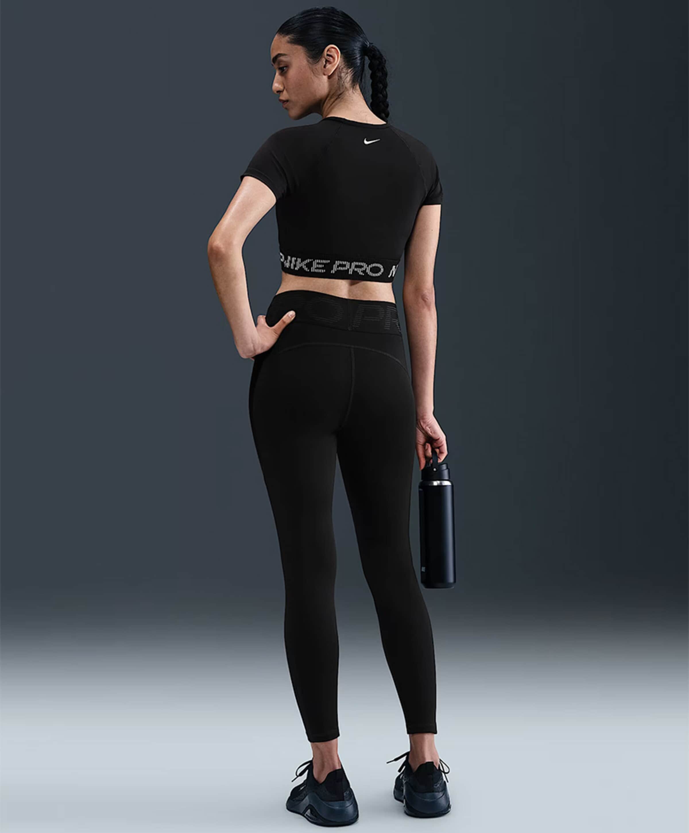 Nike Dames t-shirt zwart
