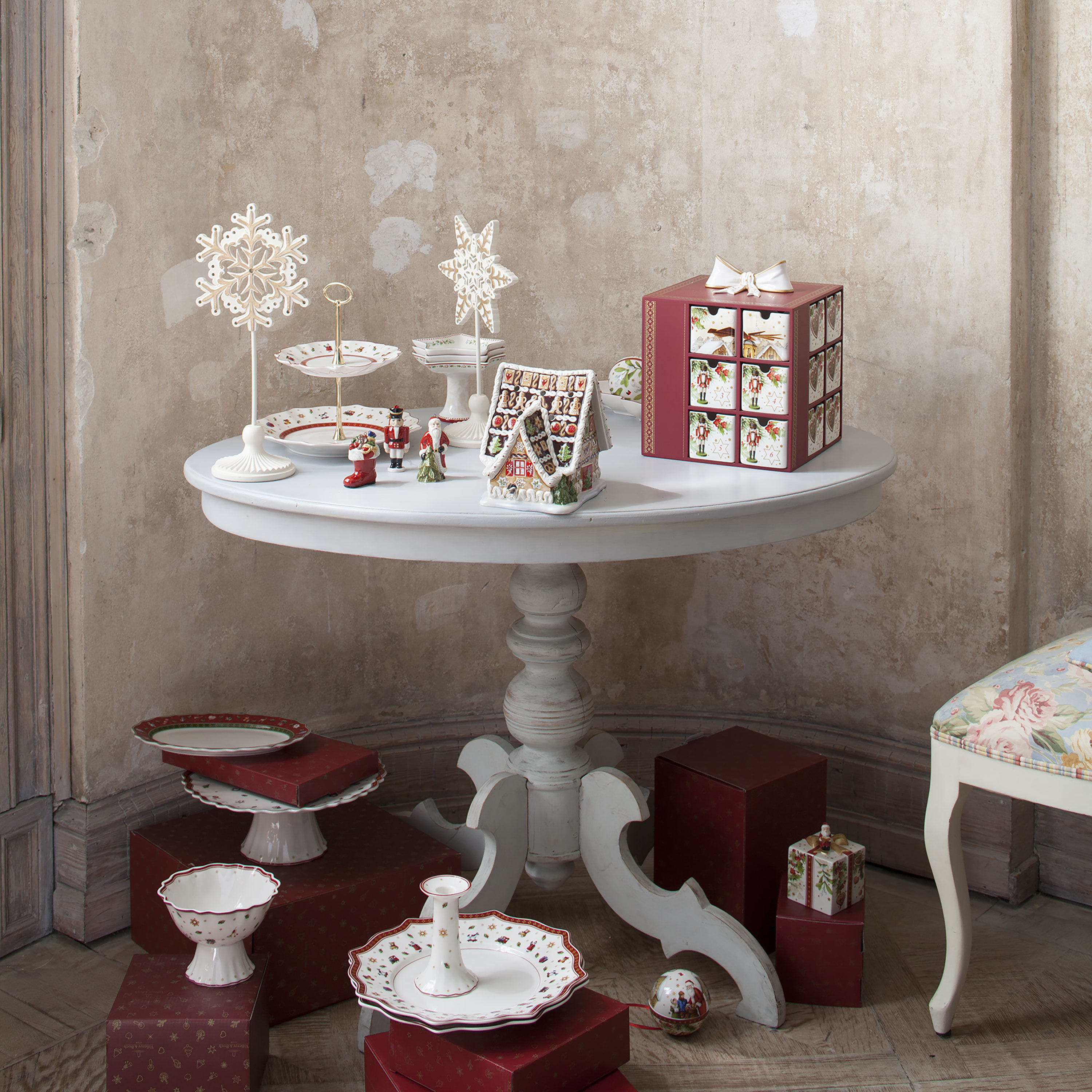 Toy's Delight 3 Tier Stand Red