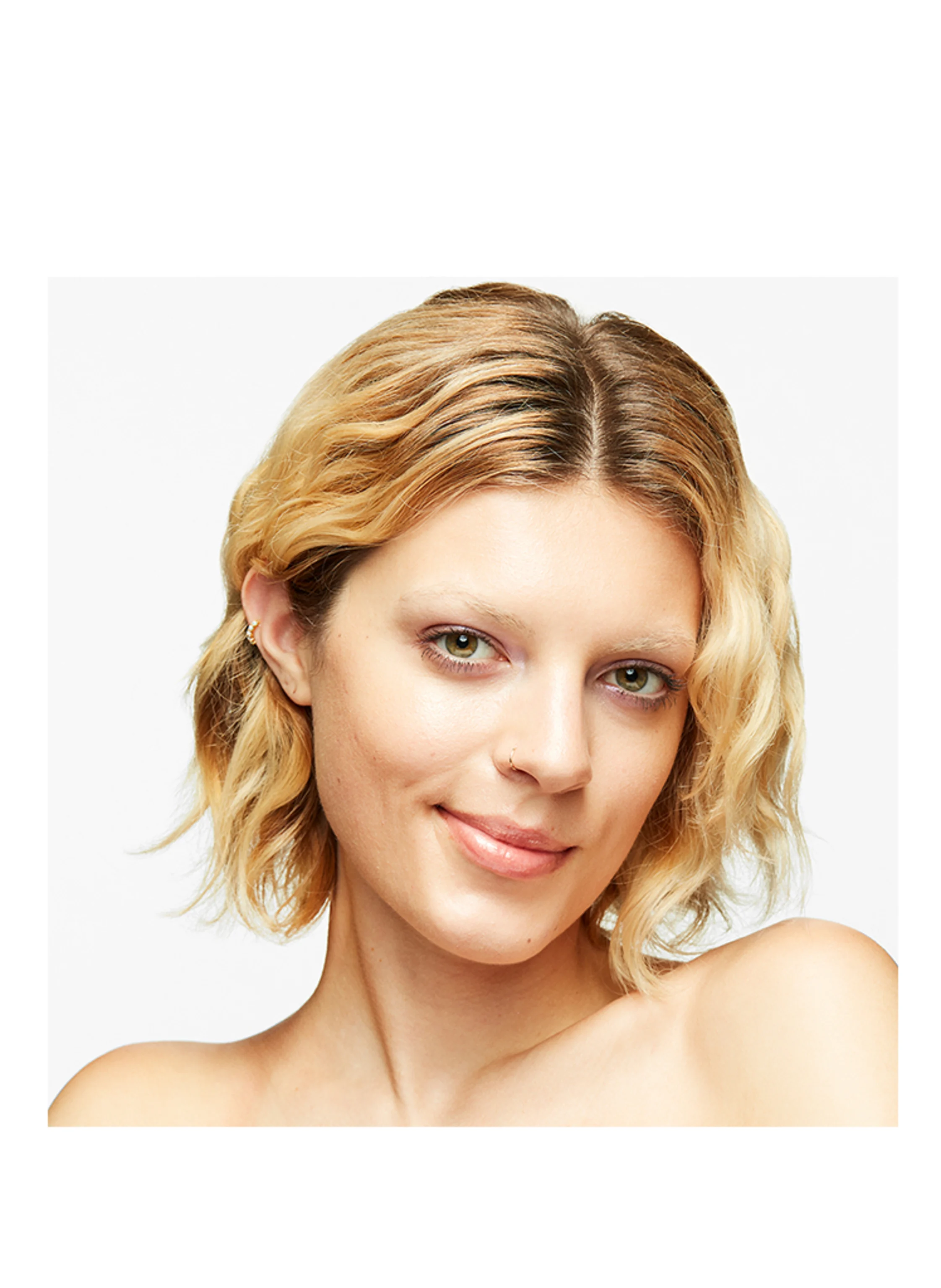 M.A.C STROBE DEWY SKIN TINT