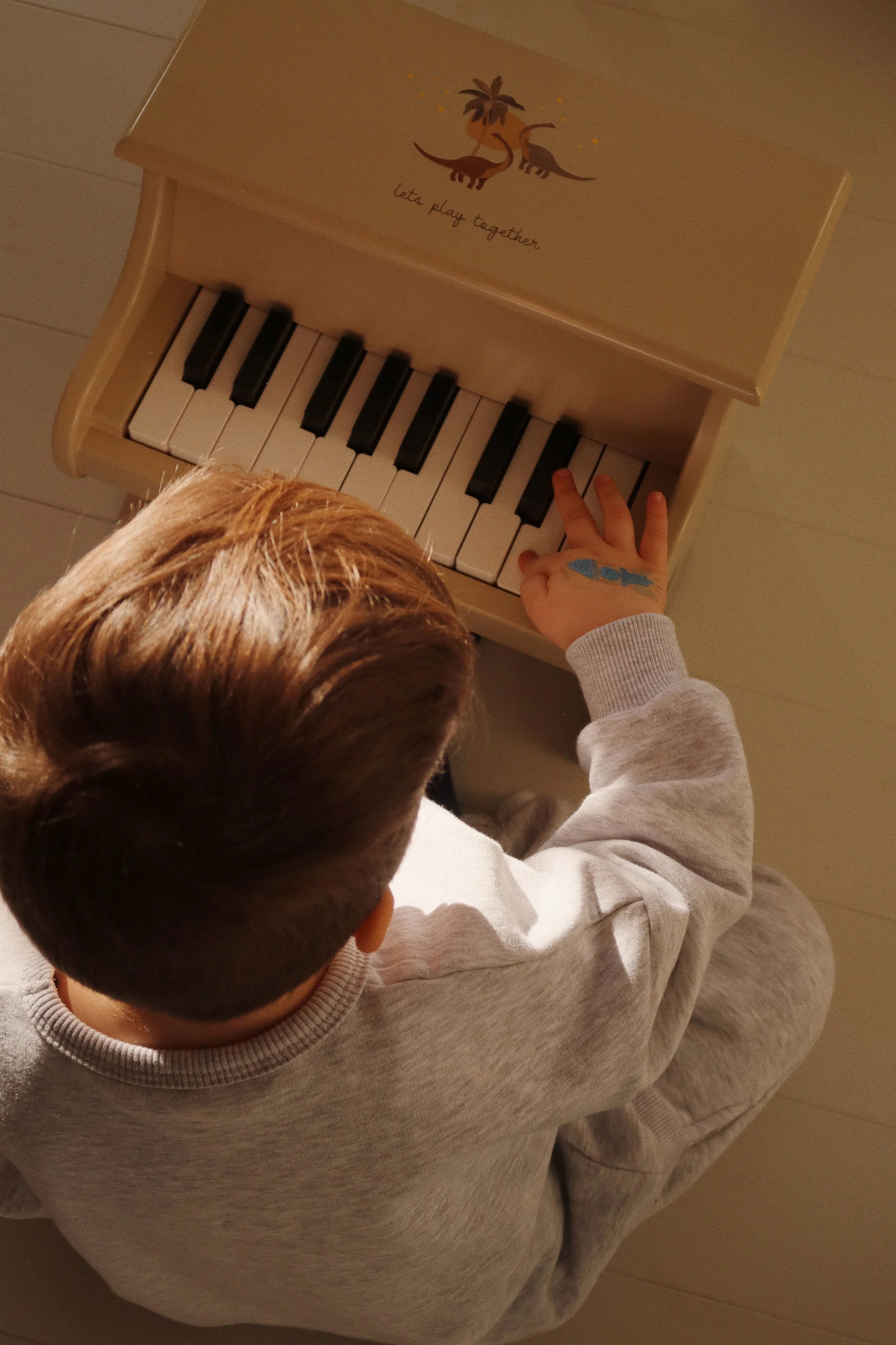 Piano - dino - OS