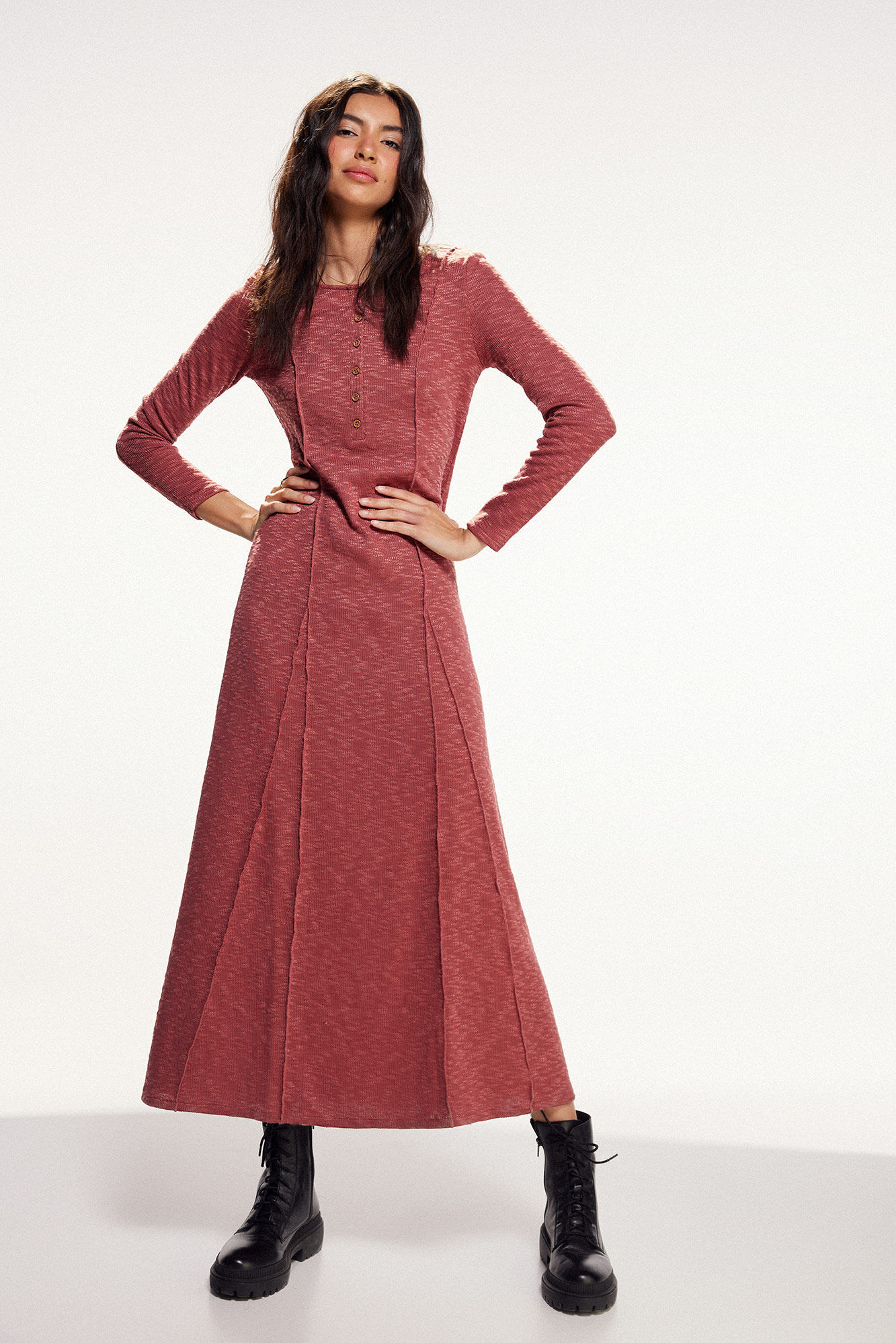 Vestido longo de tricô. - Laranja