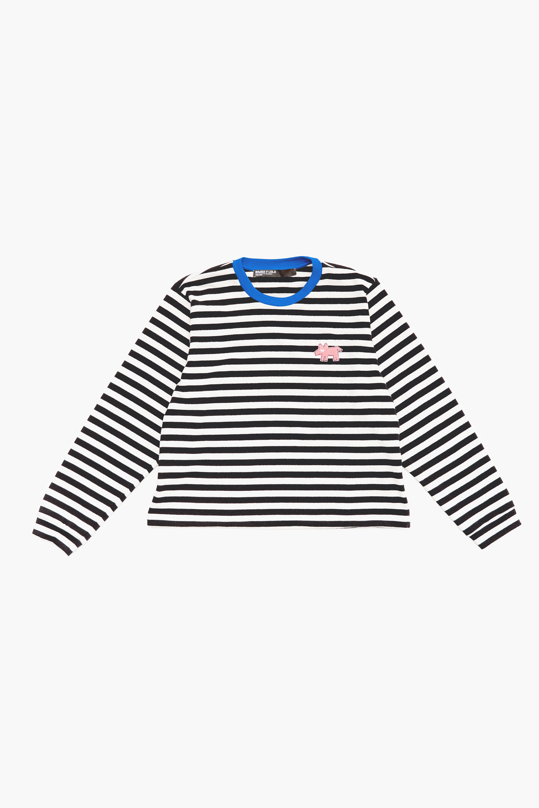 Camiseta preta listrada