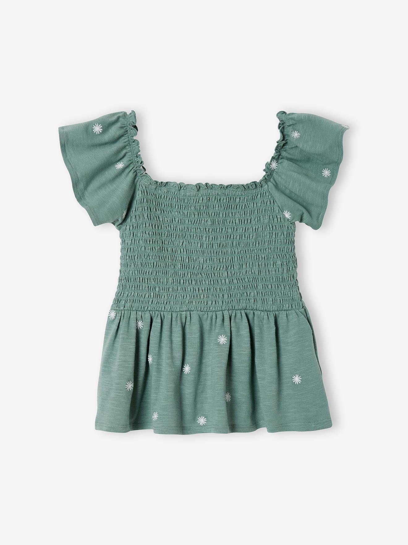 Camiseta infantil com babados e flores bordadas, estampa verde médio.