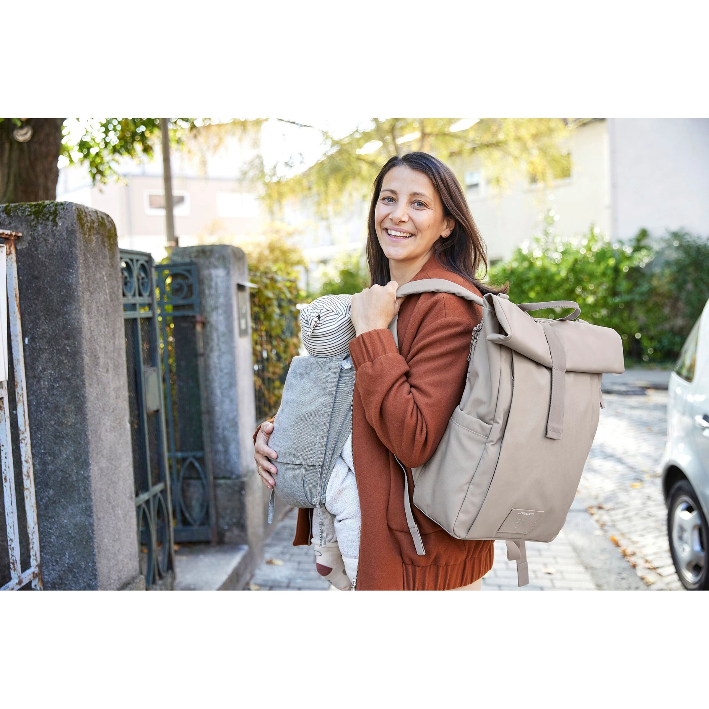 Lässig Wickelrucksack Rolltop Up taupe