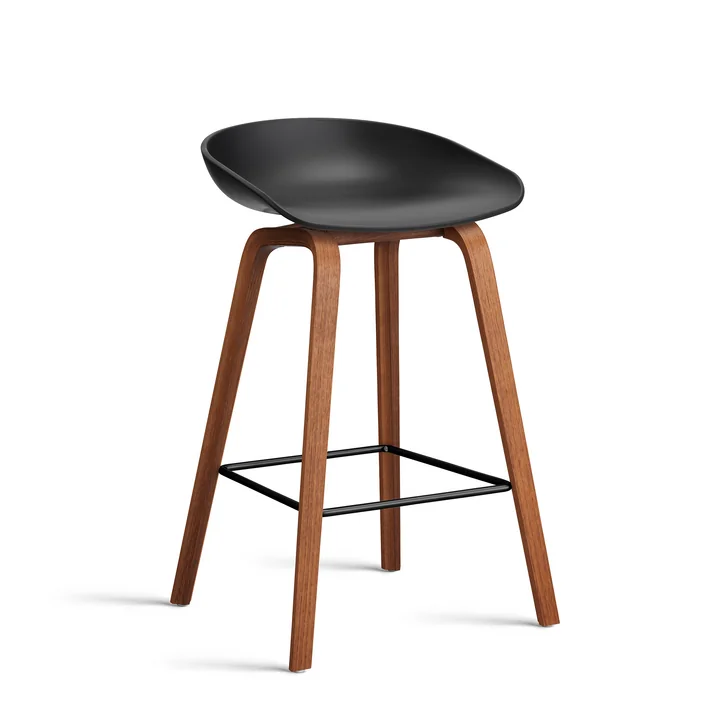 HAY - About A Stool AAS 32 H 75 cm, Walnuss lackiert / Stahl schwarz / black 2.0 (Kunststoffgleiter)