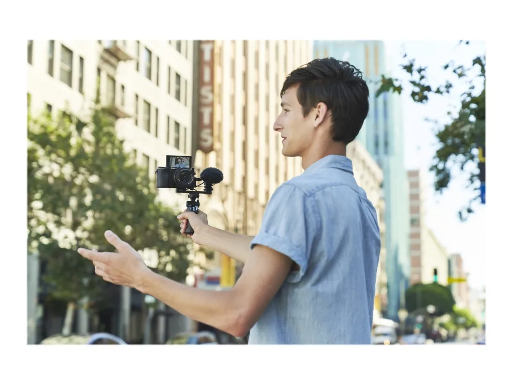 Sony a6100 ILCE-6100Y - Digitalkamera - spejlløst - 24.2 MP - APS-C - 4K / 30 fps - 3x optisk zoom 16-50 mm og 55-210 mm objektiver - Wi-Fi, NFC, Bluetooth - sort