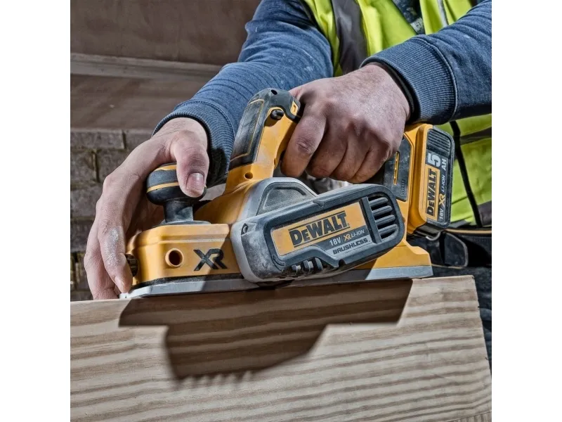 DeWALT DCP580N-XJ - Høvl - ledningfri - 82 mm - intet batteri - 18 V - SOLO