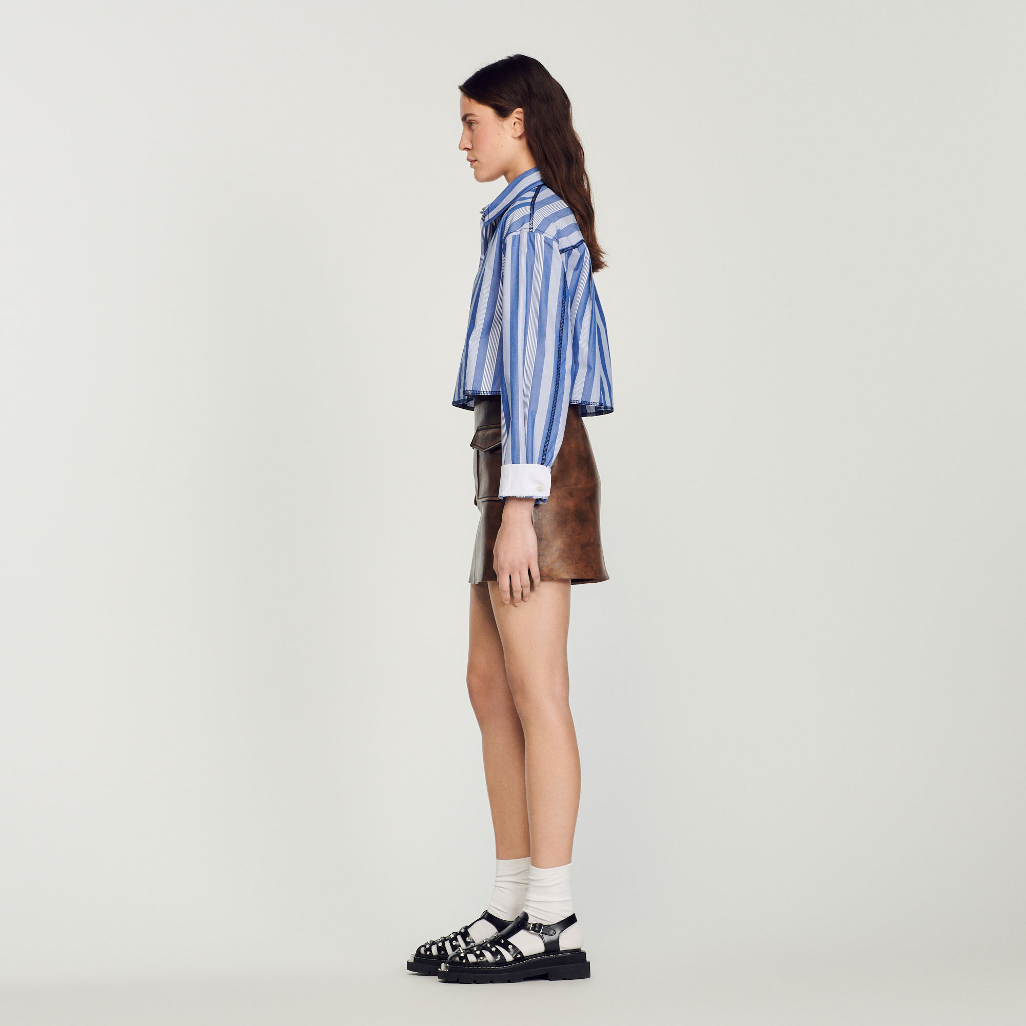 Jupe courte en cuir vieilli