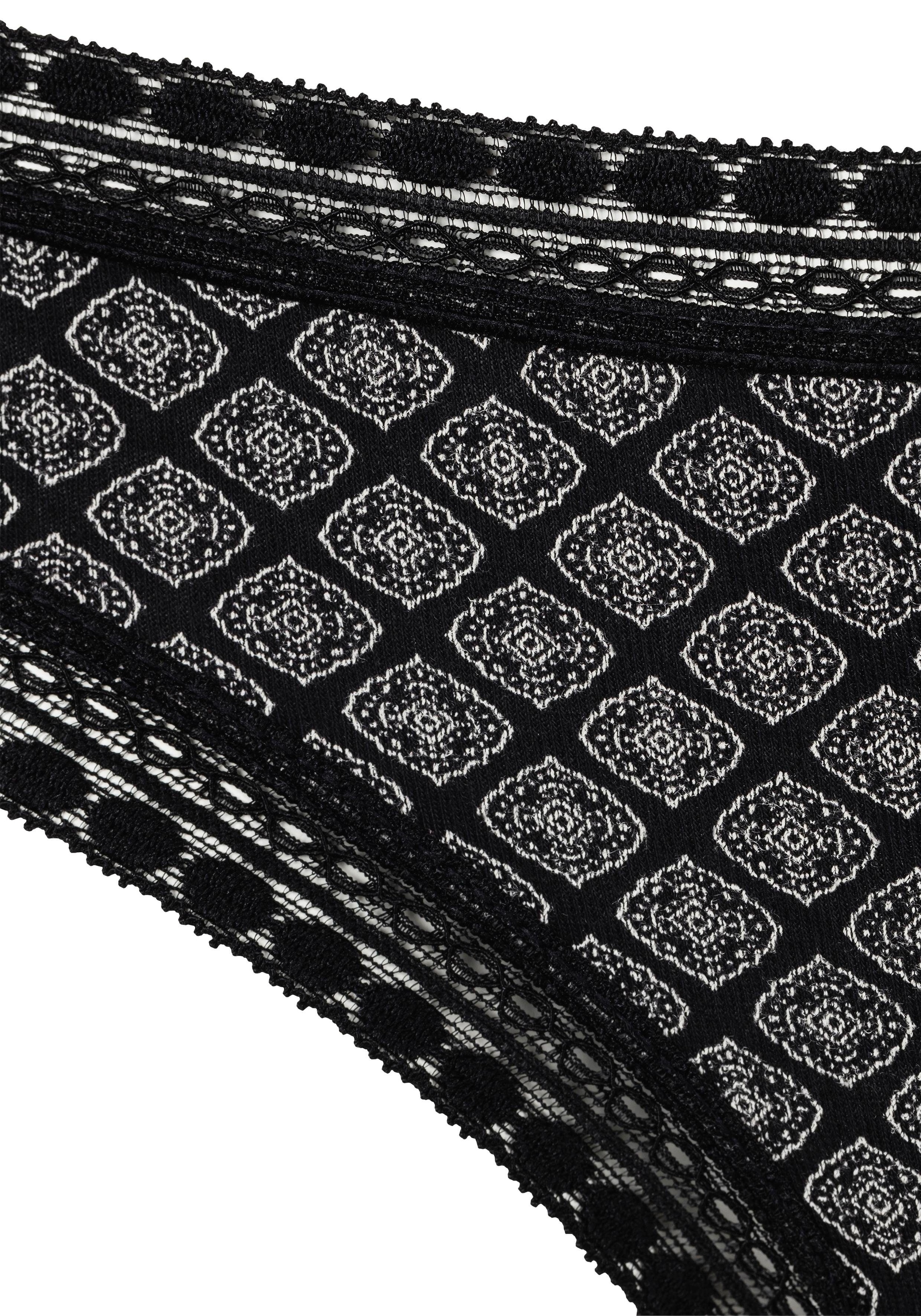LASCANA String , aus elastischer Baumwolle mit weicher Spitze