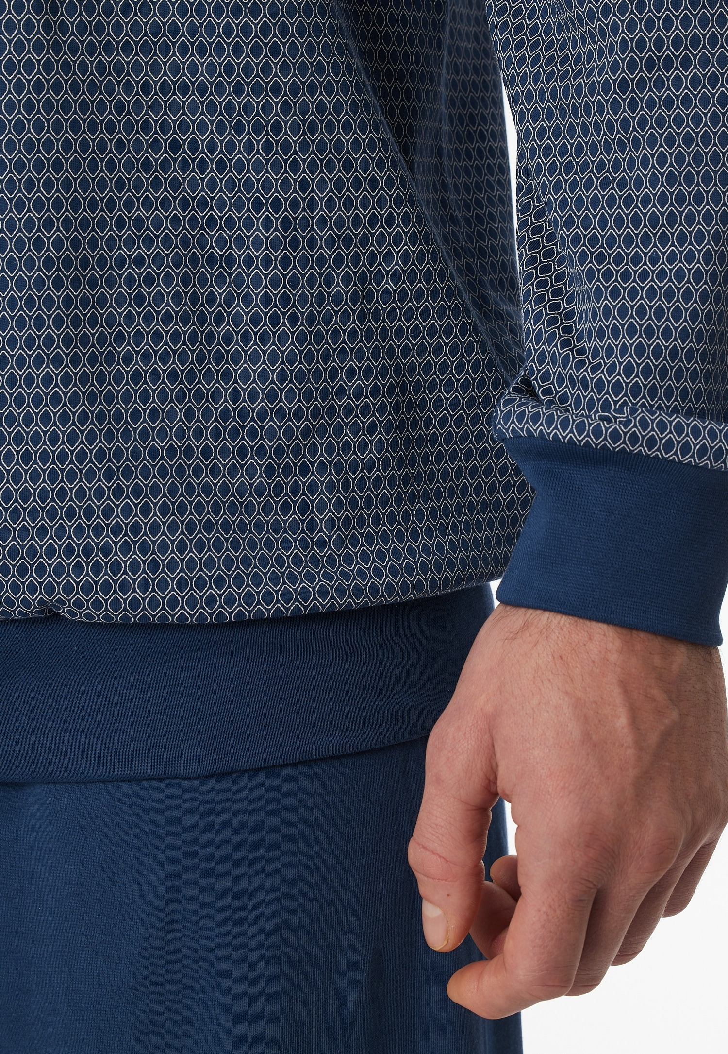 Schiesser Pyjama »Comfort Essentials« 2 Stk. tlg., V-Ausschnitt, Brusttasche, Baumwolle, Langarm