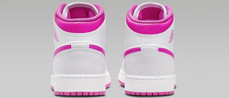 Nike Air Jordan 1 Mid GS Fire Pink - Sneakers - Kinderen - Meisjes - Wit Roze