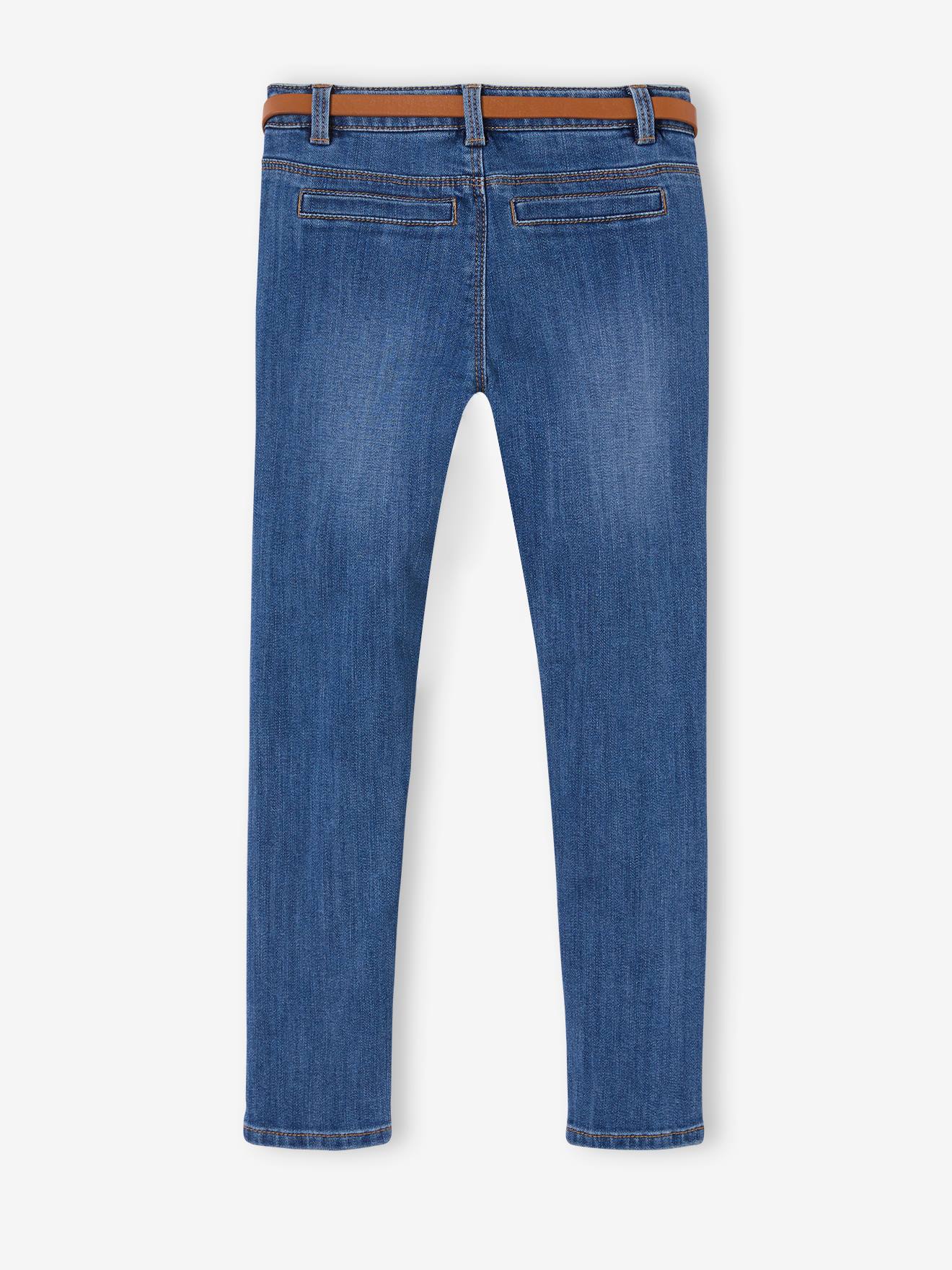 Calça jeans indestrutível e um cinto estiloso, para uma garota que curte maconha.