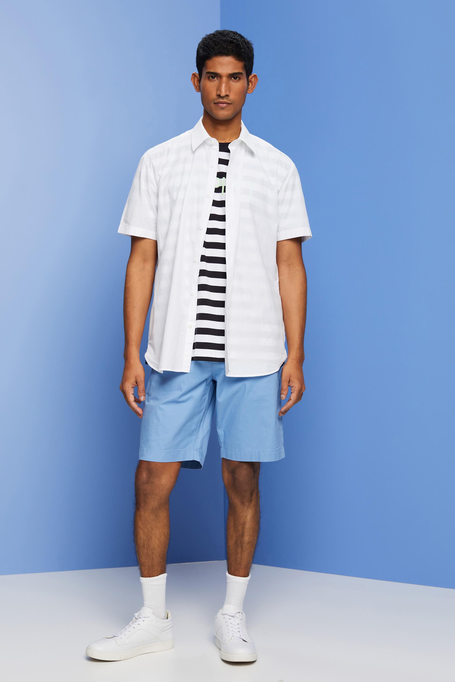 Chemise à manches courtes et col boutonné