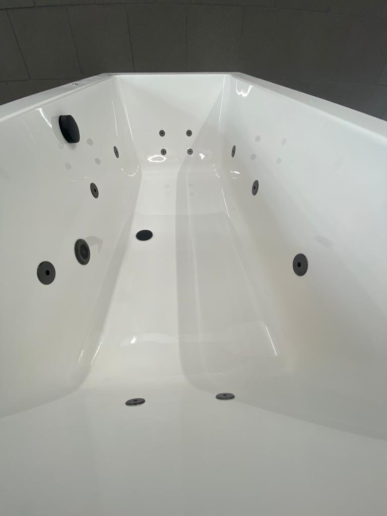 Lambini Designs Cube bubbelbad 190x90cm elektronisch 6 4 2 hydrojets zwart