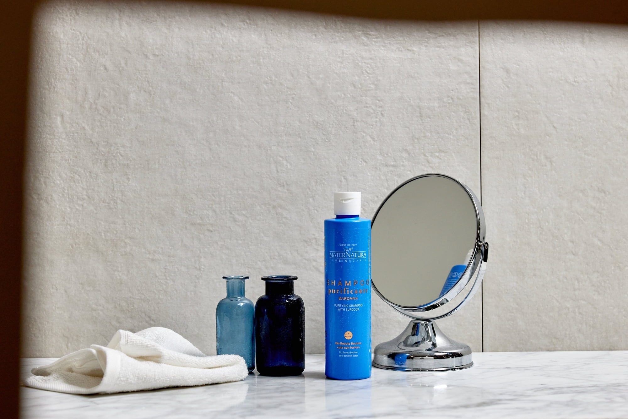 MaterNatura  Anti-Schuppen-Shampoo mit Klette, 250 ml