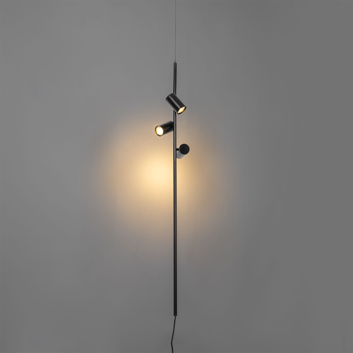 Hanglamp zwart met voetschakelaar 3-lichts - Jeana Luxe
