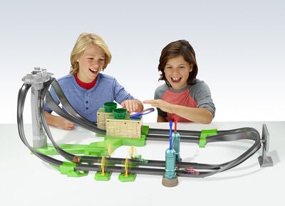 Hot Wheels Mario Kart Bilbane Med Bil
